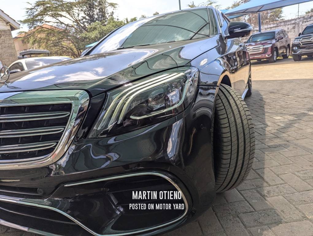 Mercedes-Benz  2015 Black