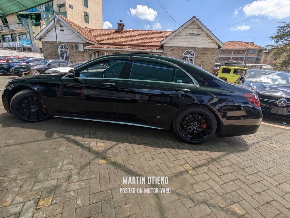 Mercedes-Benz  2015 Black