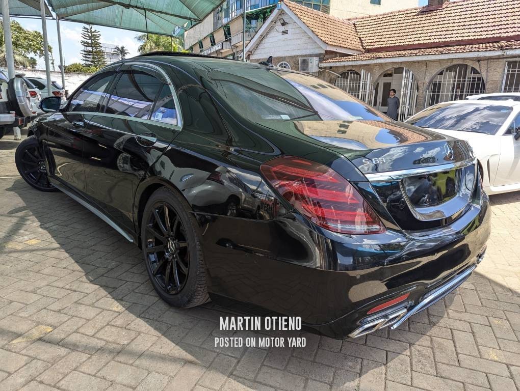 Mercedes-Benz  2015 Black