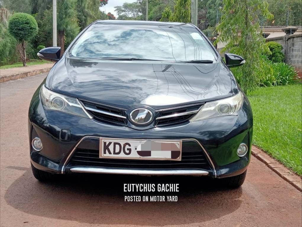 Toyota Auris 2014 Black