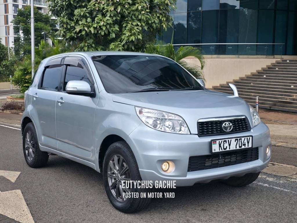 Toyota Rush 2013 Silver