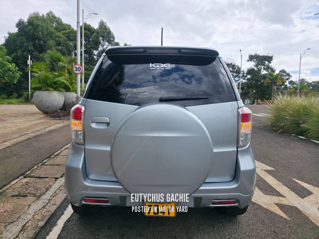 Toyota Rush 2013 Silver