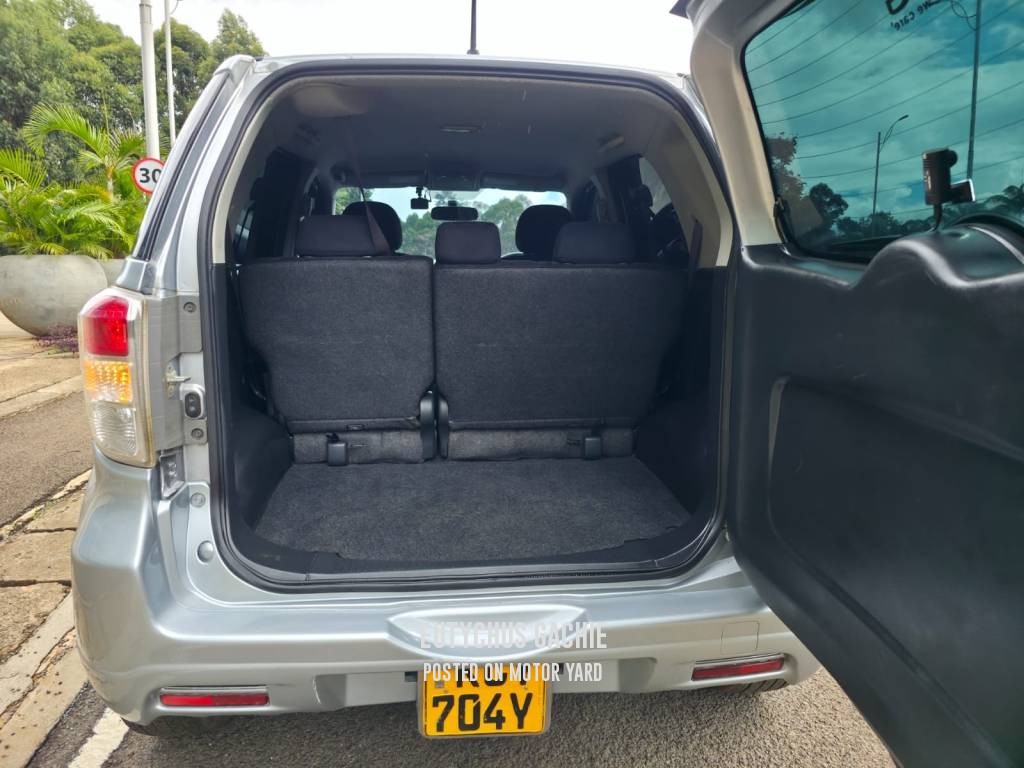 Toyota Rush 2013 Silver