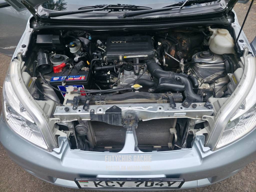 Toyota Rush 2013 Silver