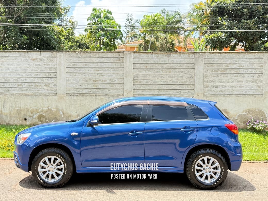 Mitsubishi RVR 2011 Blue