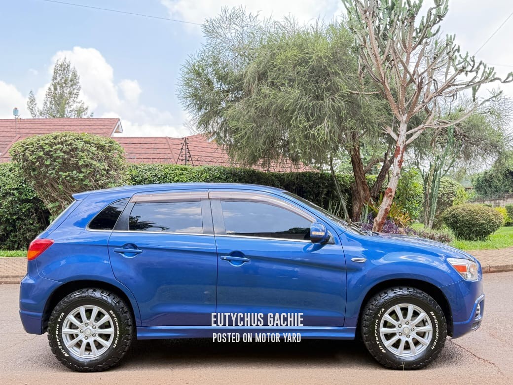 Mitsubishi RVR 2011 Blue