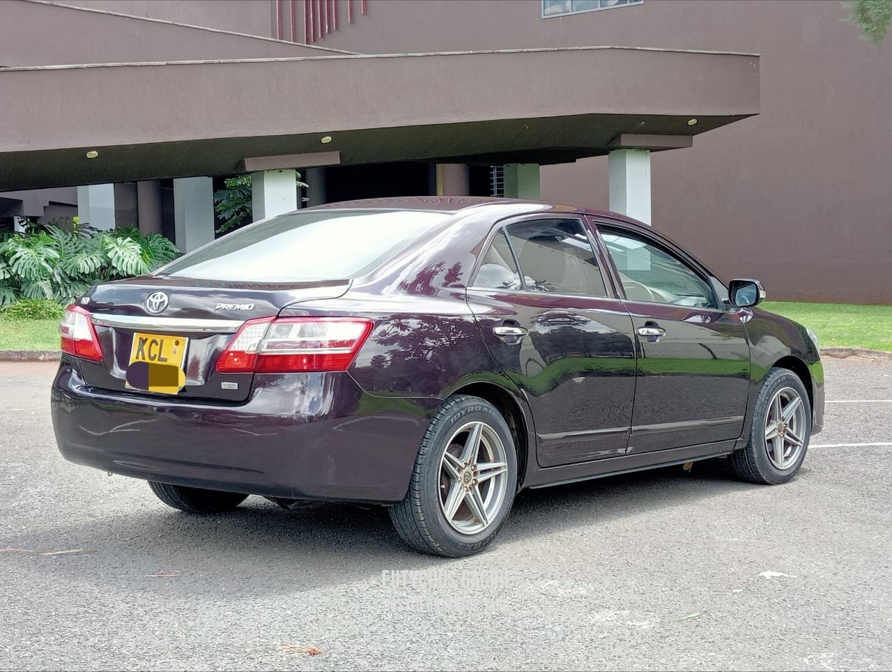 Toyota Premio 2011 Brown