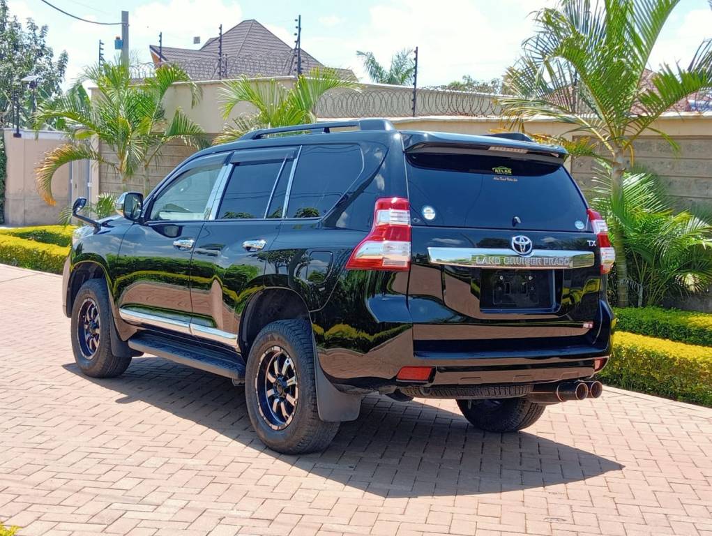 Toyota Land Cruiser 2017 Black