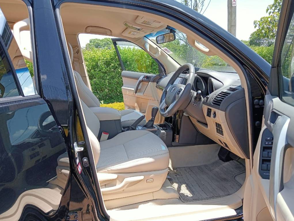 Toyota Land Cruiser 2017 Black