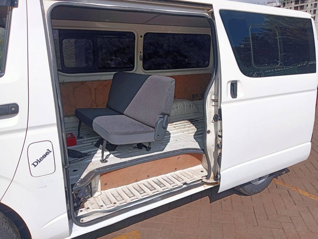 Toyota HiAce 2014 White