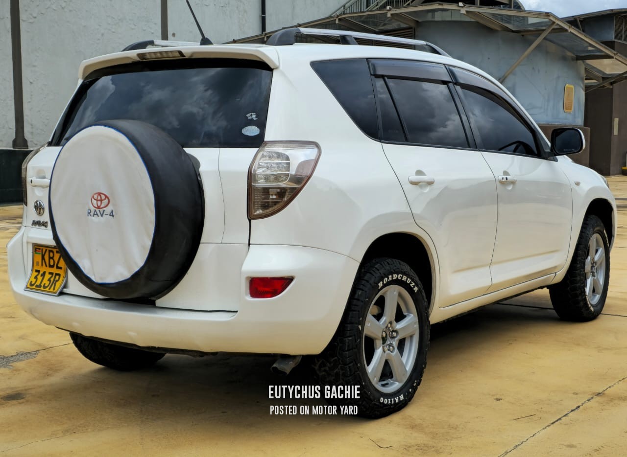 Toyota Rav4 2007 White