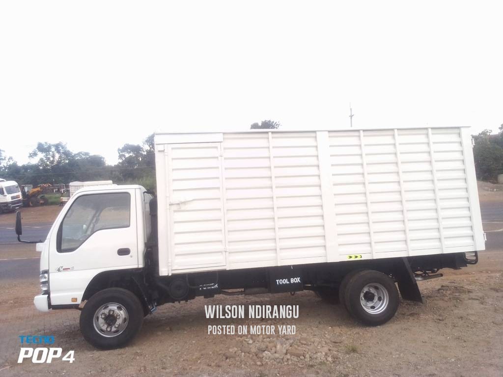 Isuzu NPR 2014 White