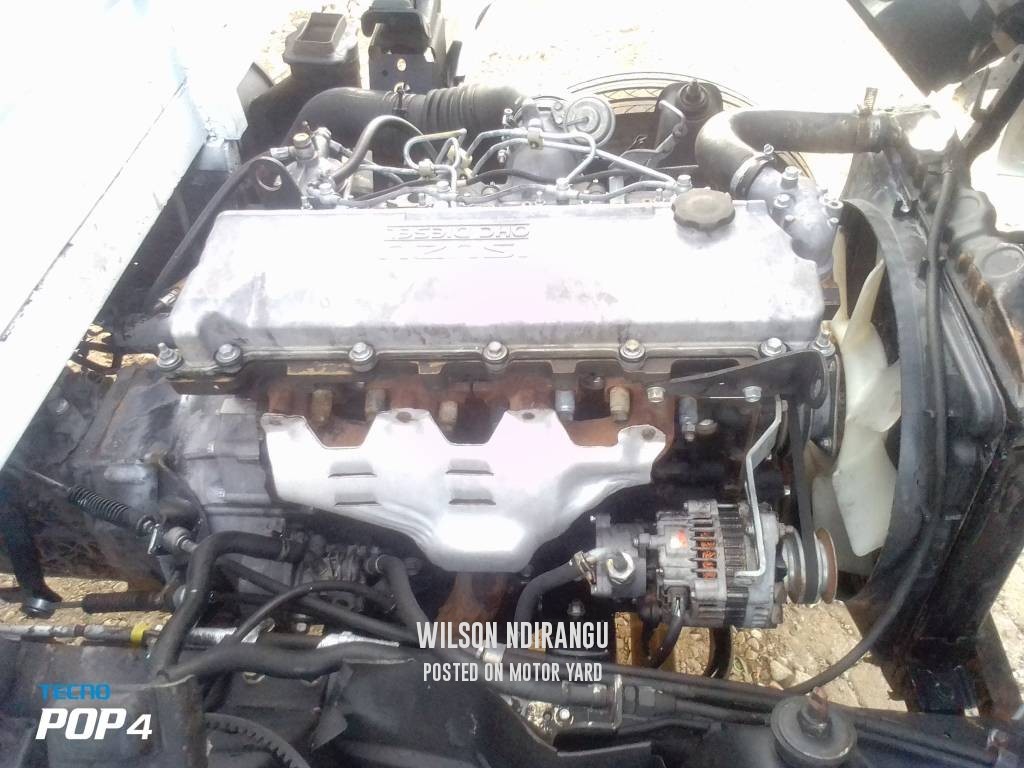 Isuzu NPR 2014 White