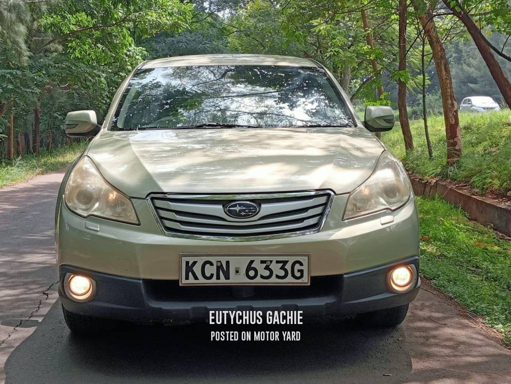 Subaru Outback 2010 Silver