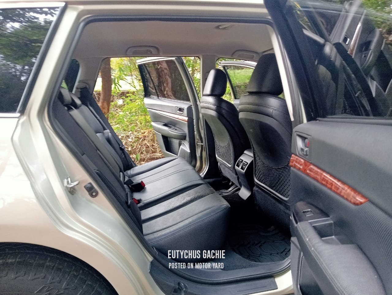 Subaru Outback 2010 Silver