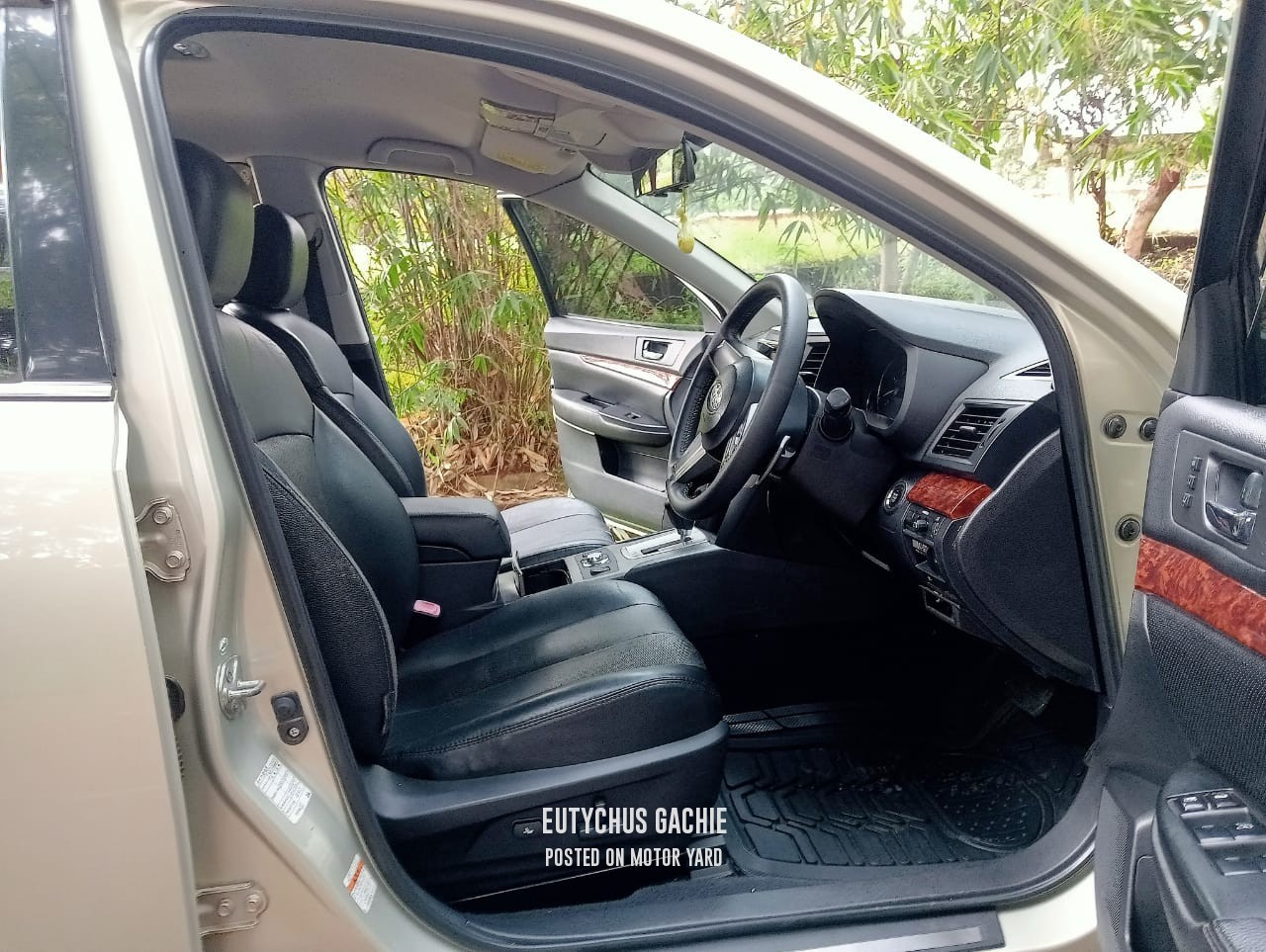 Subaru Outback 2010 Silver