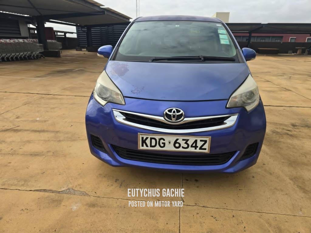 Toyota Ractis 2014 Blue