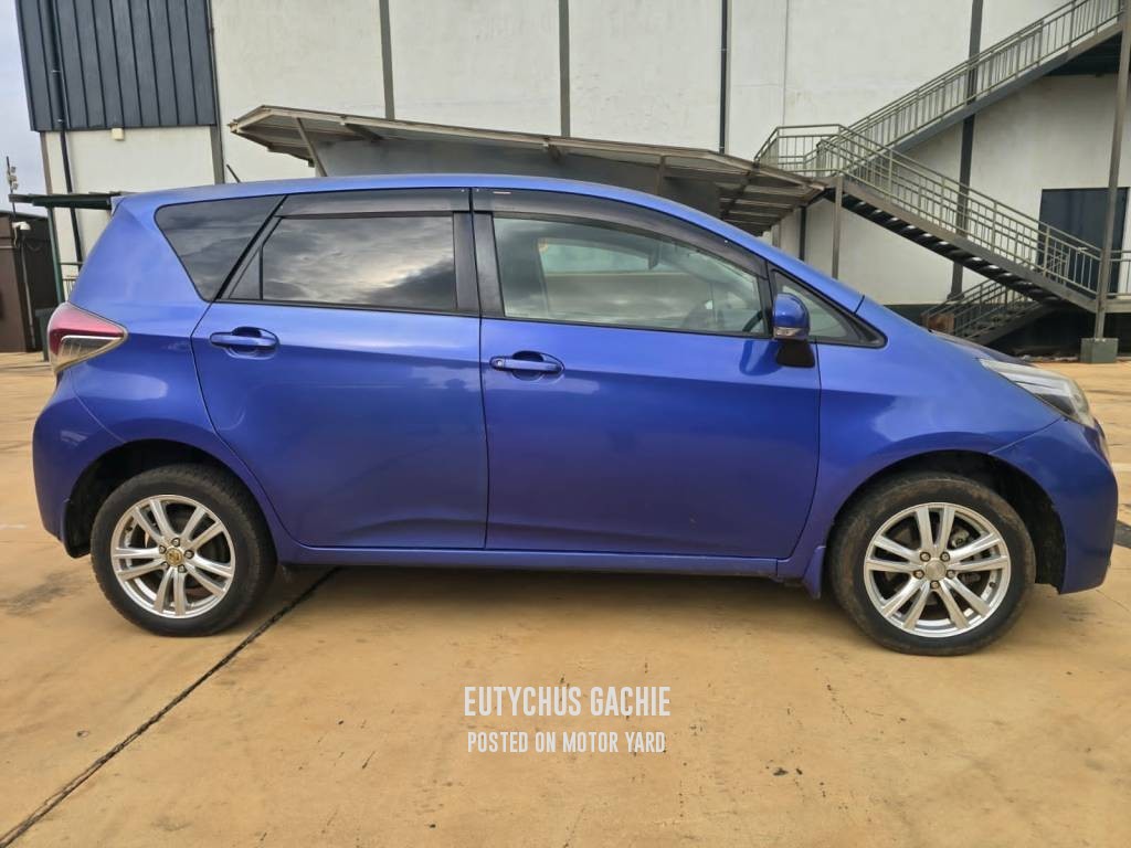 Toyota Ractis 2014 Blue