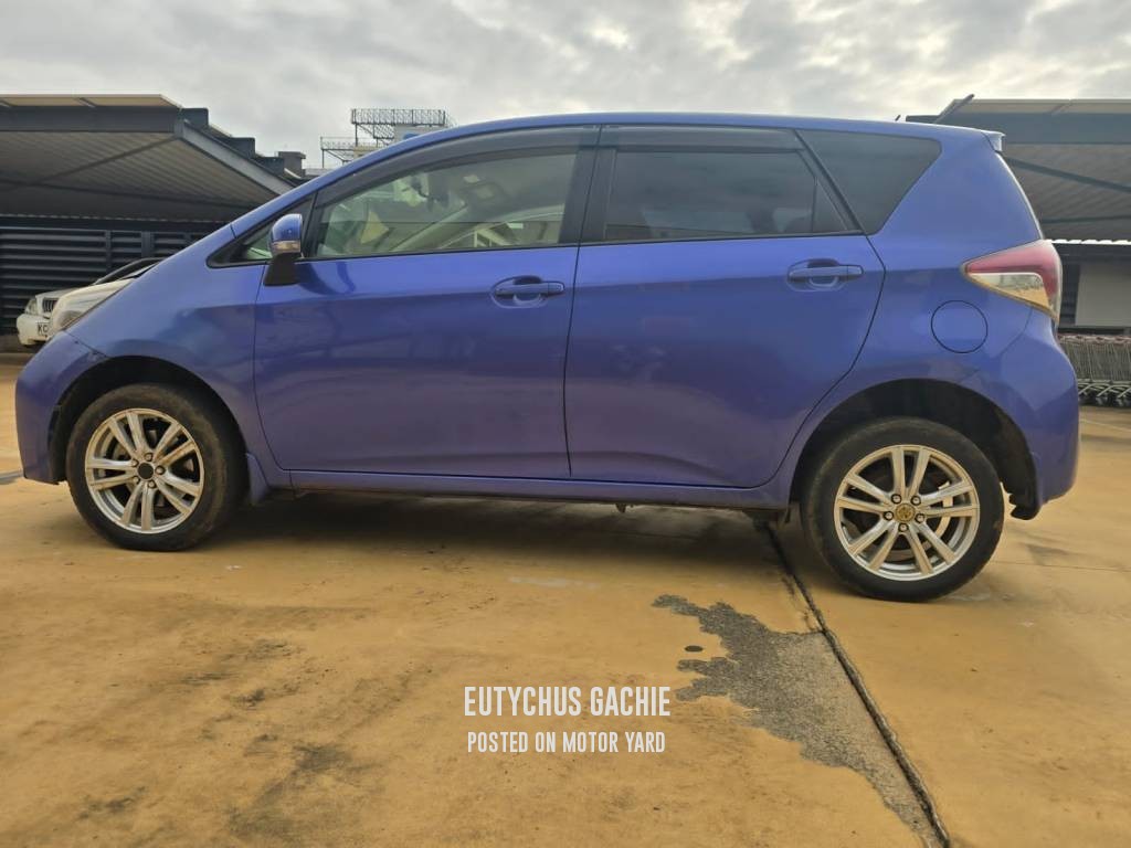 Toyota Ractis 2014 Blue