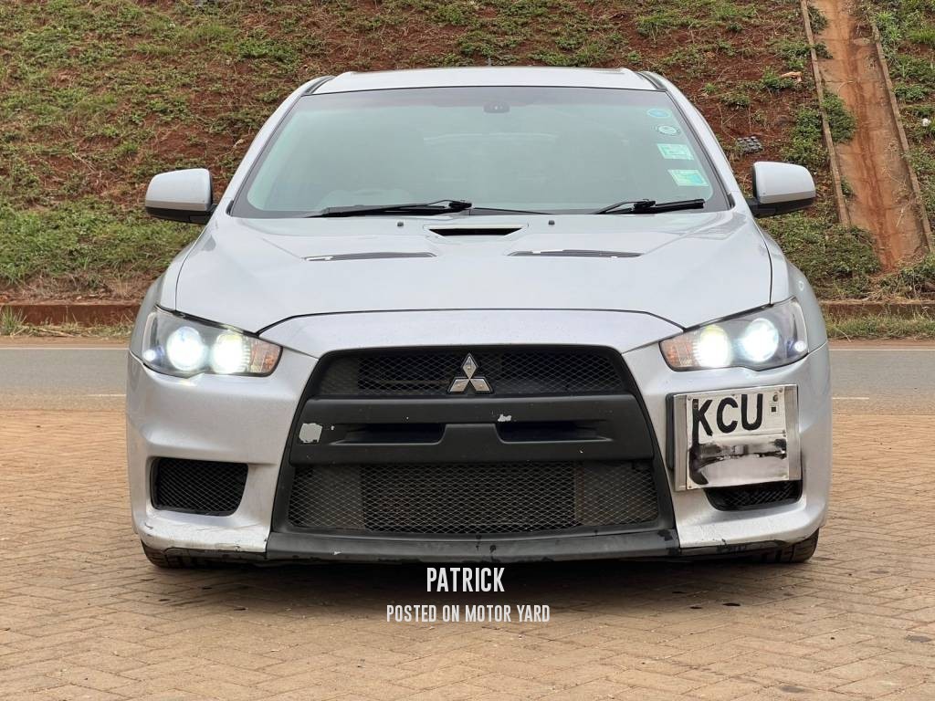 Mitsubishi Lancer Evolution 2020 White