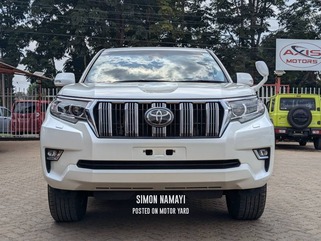 Toyota Land Cruiser Prado 2019 White