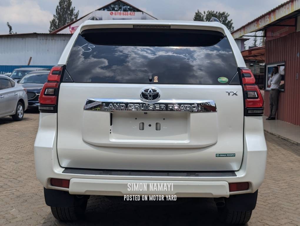 Toyota Land Cruiser Prado 2019 White