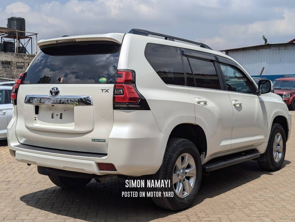 Toyota Land Cruiser Prado 2019 White