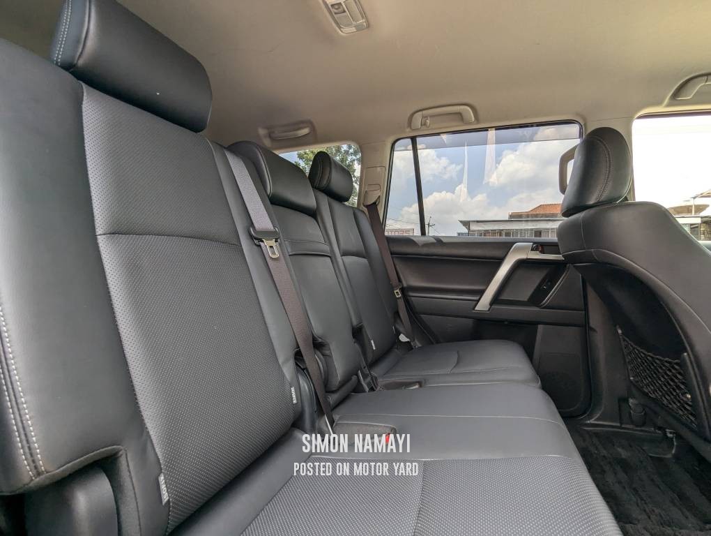 Toyota Land Cruiser Prado 2019 White