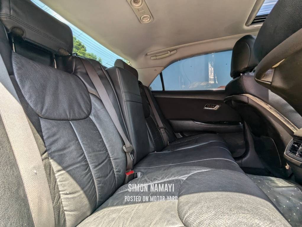 Toyota Crown 2009 White