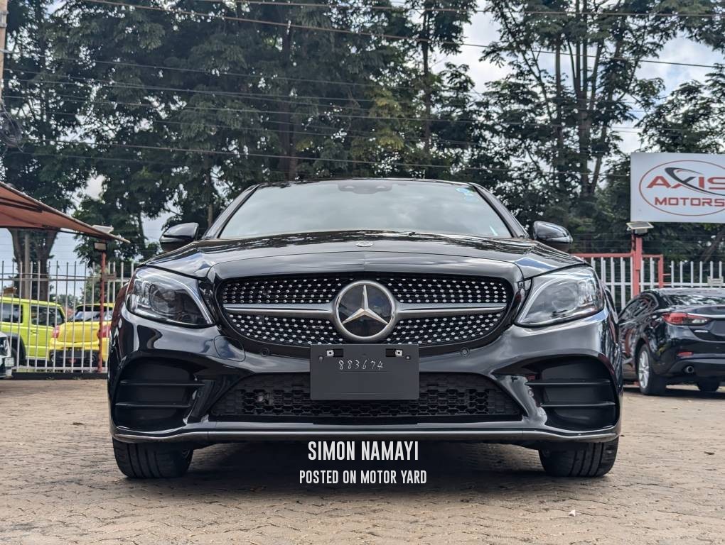Mercedes-Benz C200 2019 Black