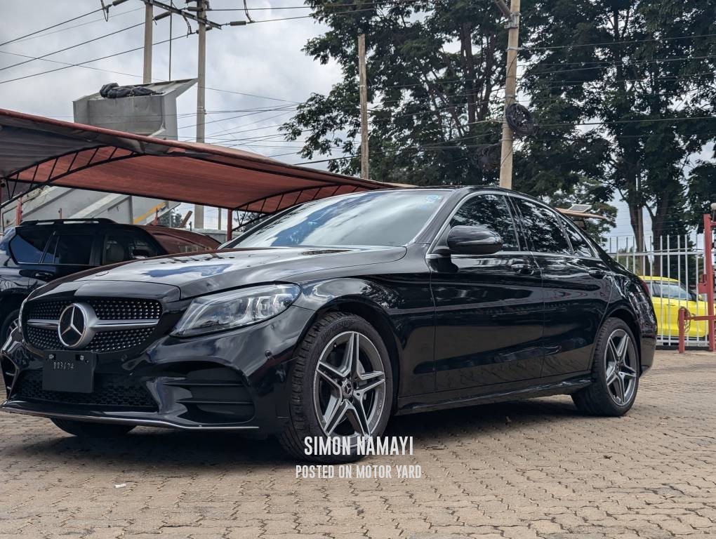 Mercedes-Benz C200 2019 Black