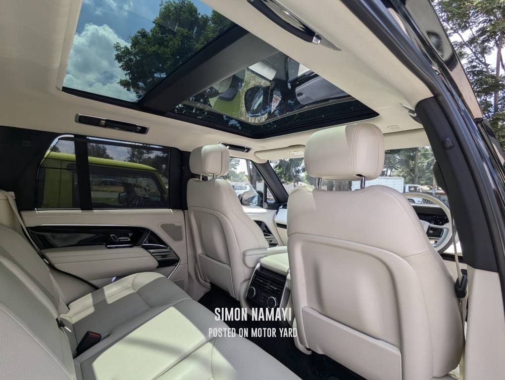 Range Rover Vogue 2022 Black