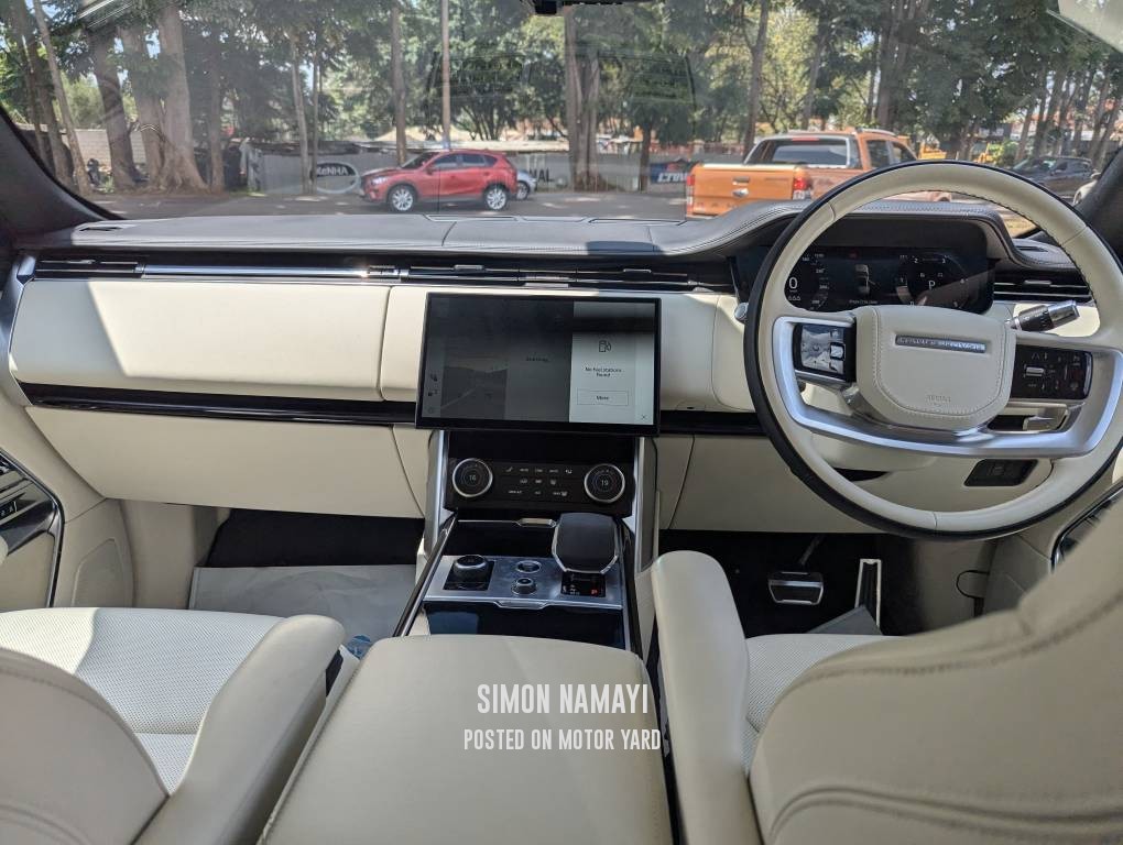 Range Rover Vogue 2022 Black