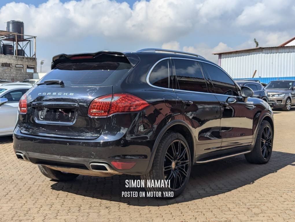 Porsche Cayenne 2013 Black
