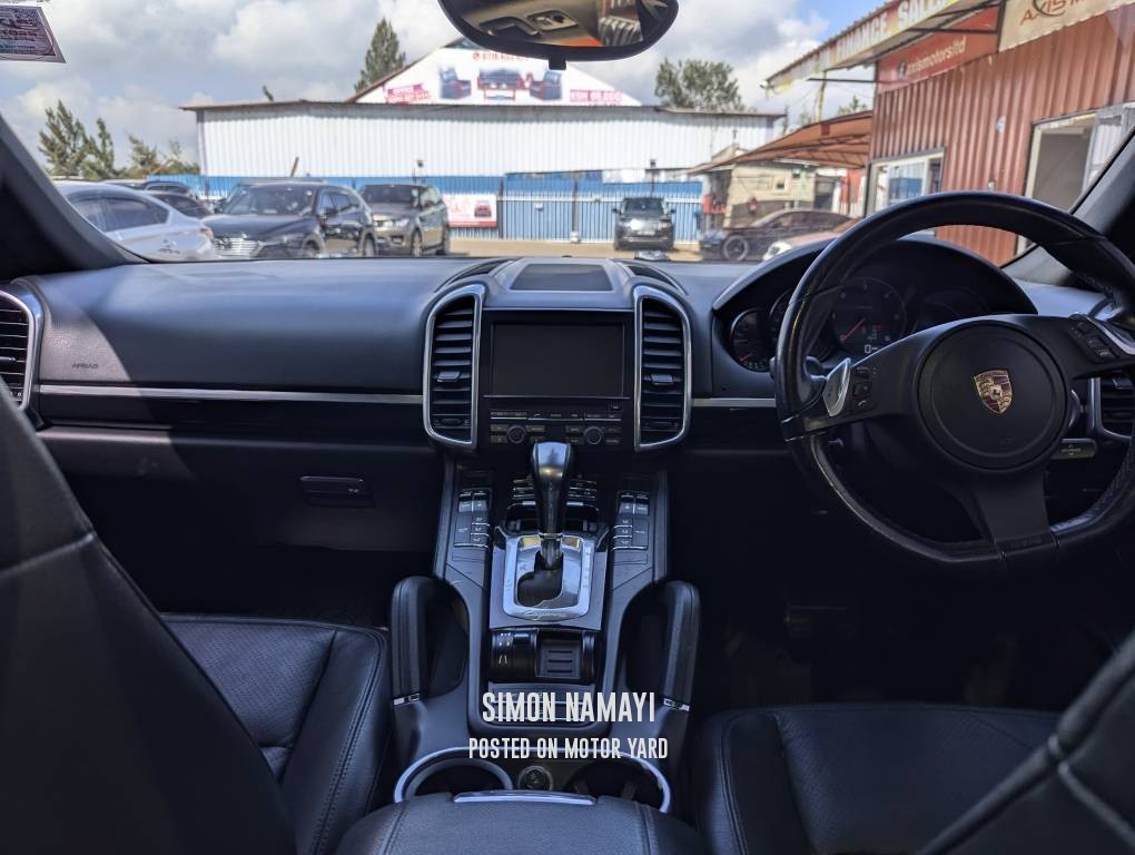 Porsche Cayenne 2013 Black