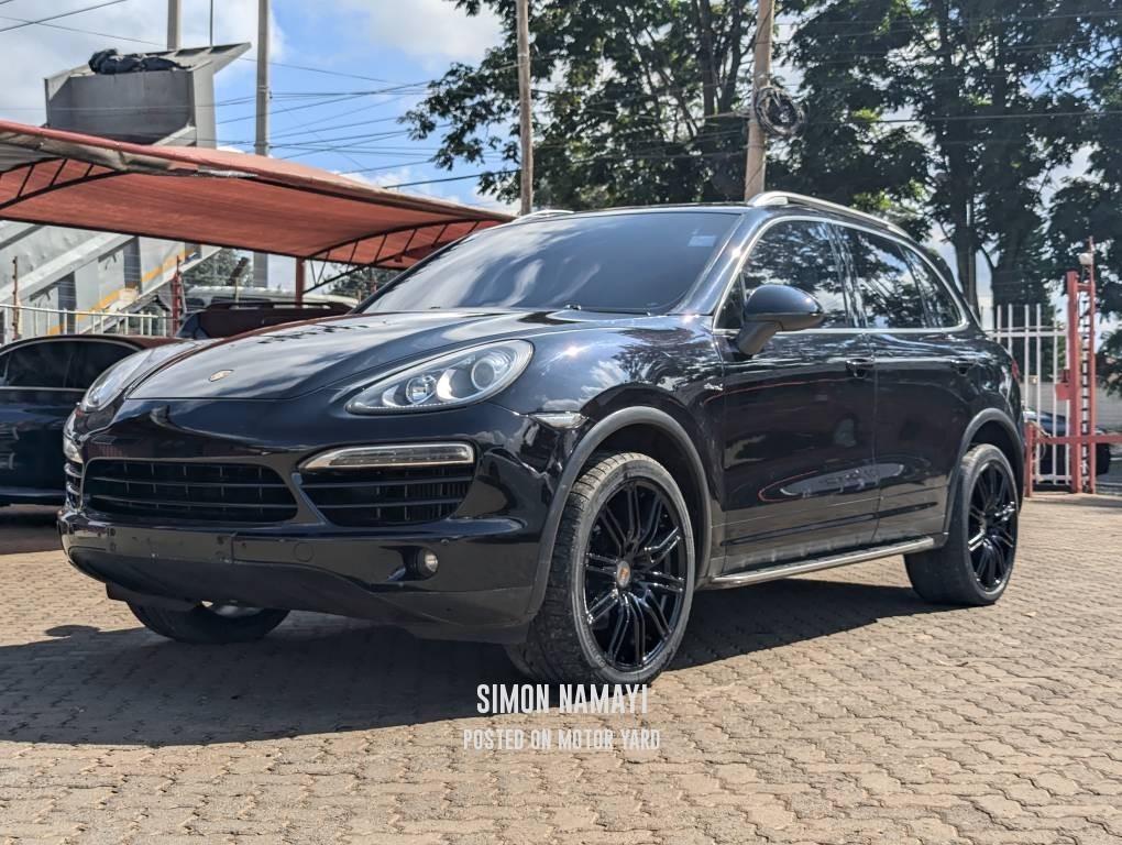 Porsche Cayenne 2013 Black