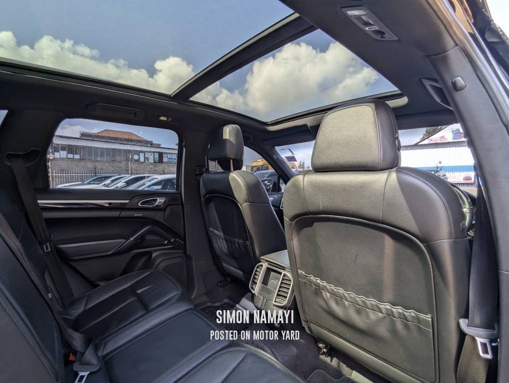 Porsche Cayenne 2013 Black