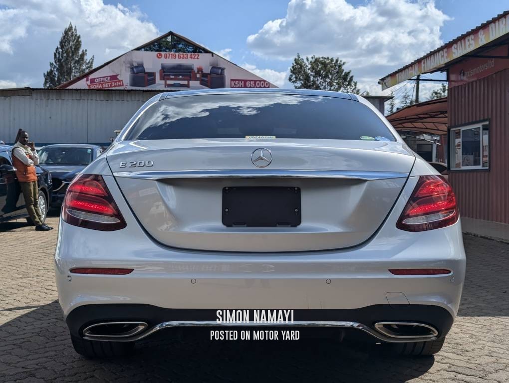 Mercedes-Benz E200 2018 Silver