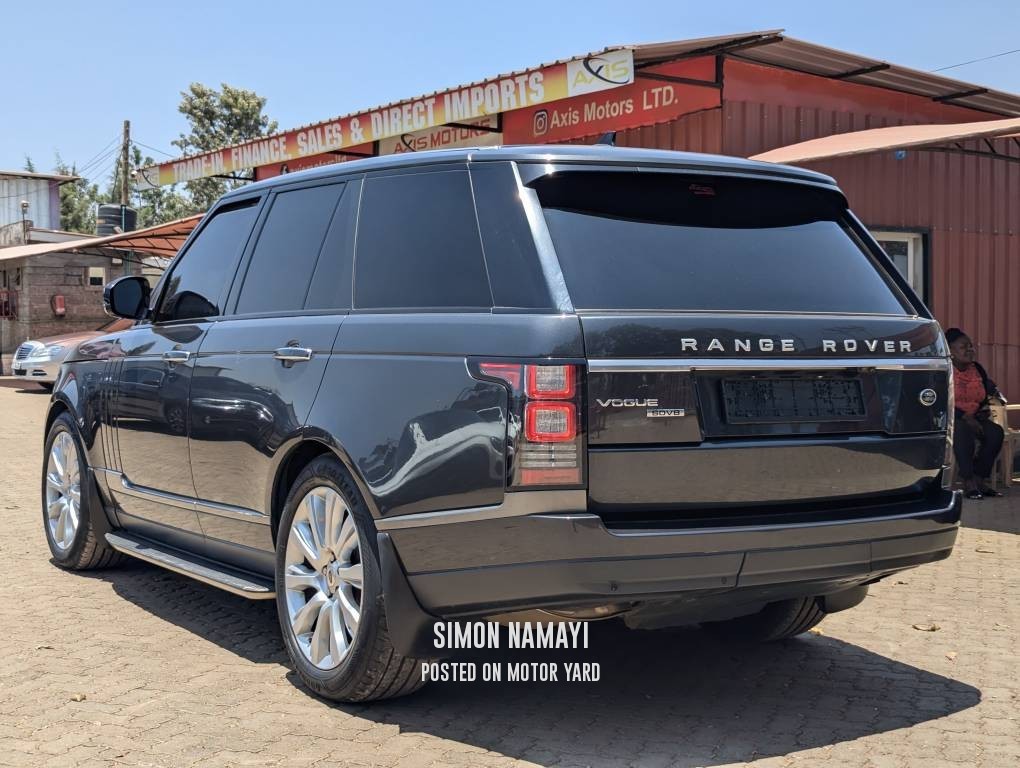 Range Rover Vogue 2016 Black