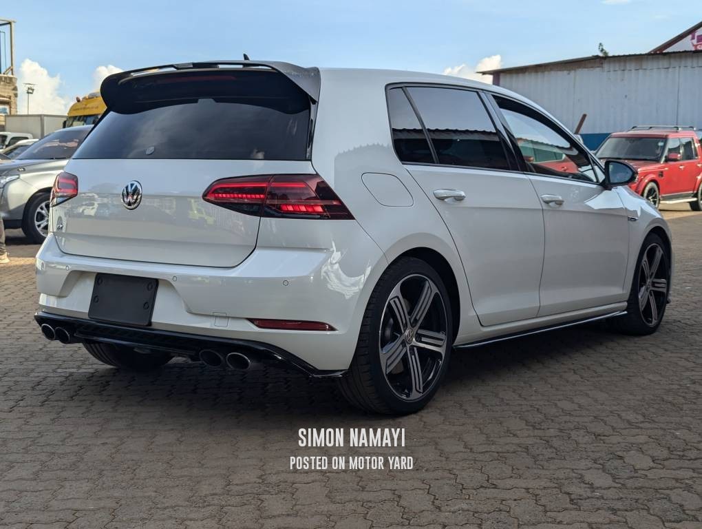 Volkswagen Golf 2018 White