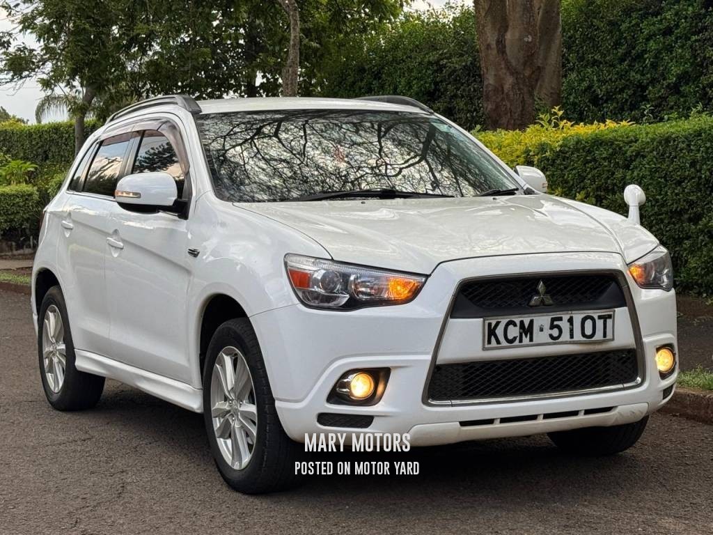 Mitsubishi RVR 2010 White