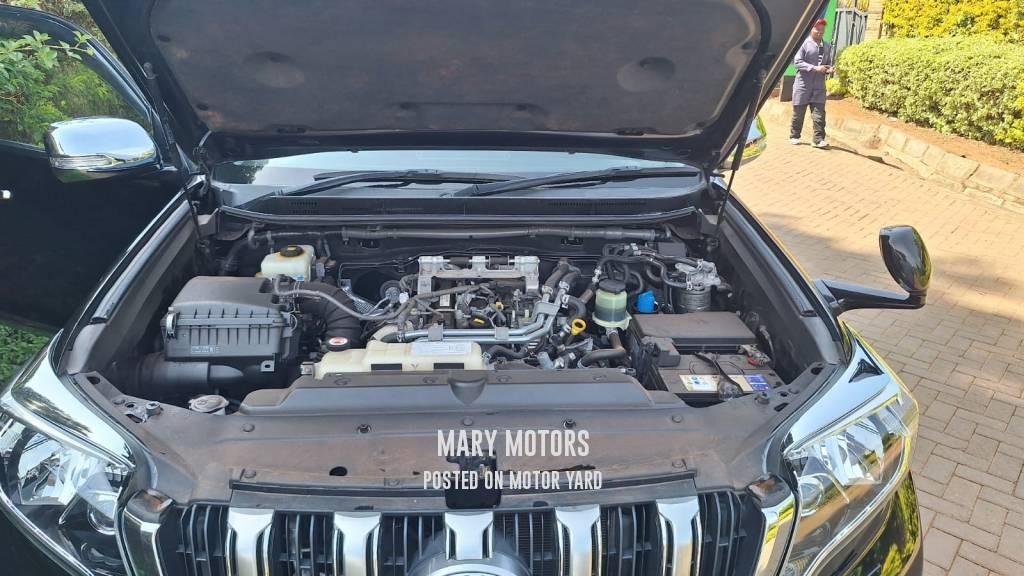 Toyota Land Cruiser Prado 2017 Black