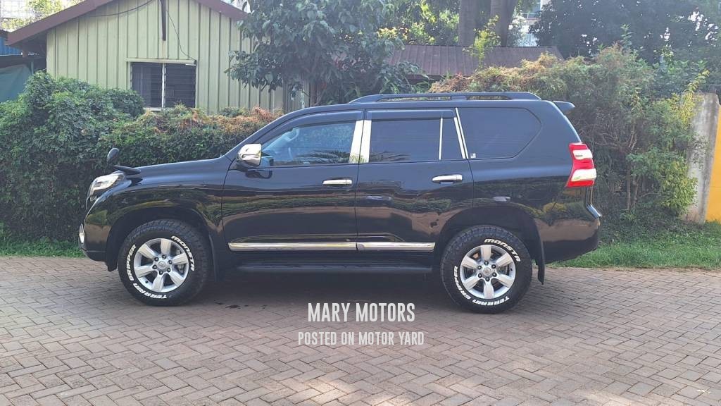 Toyota Land Cruiser Prado 2017 Black