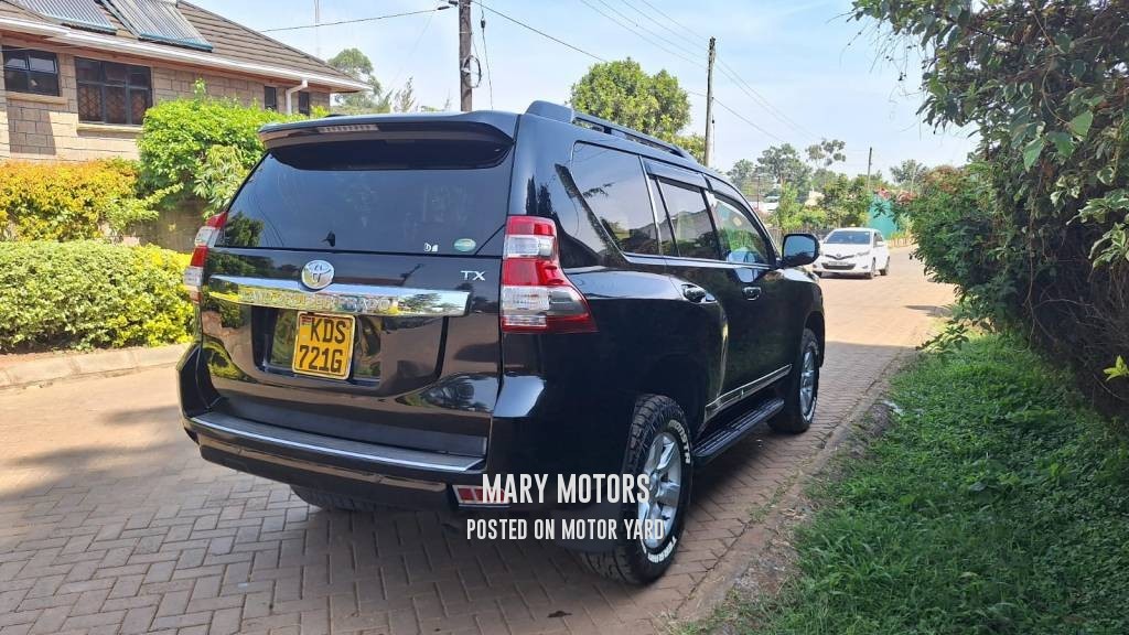 Toyota Land Cruiser Prado 2017 Black