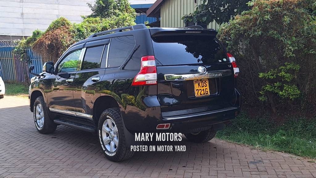 Toyota Land Cruiser Prado 2017 Black