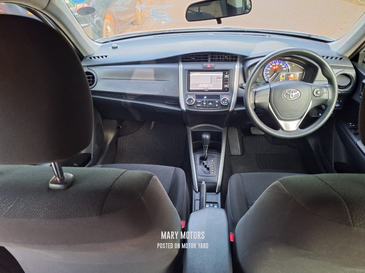 Toyota Esquire 2017 Purple