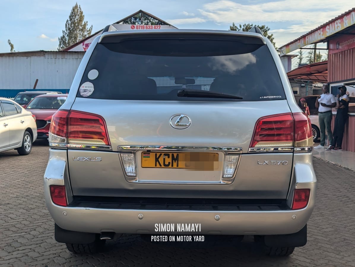 Lexus LX 570 2010 Silver