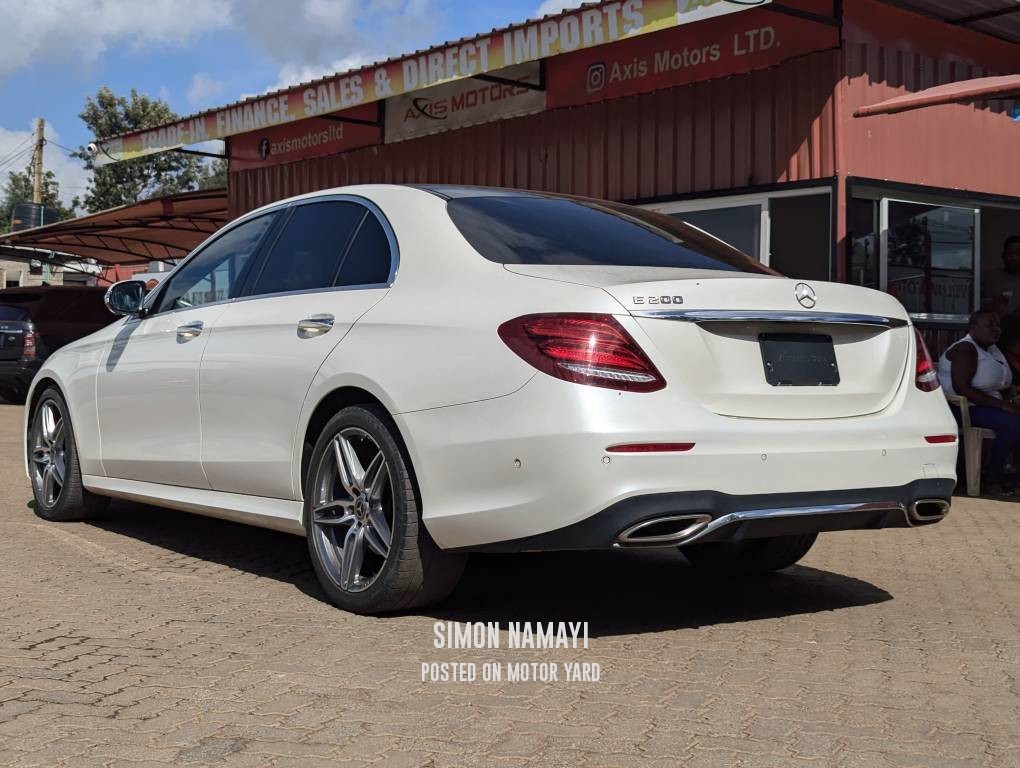 Mercedes-Benz E200 2017 White