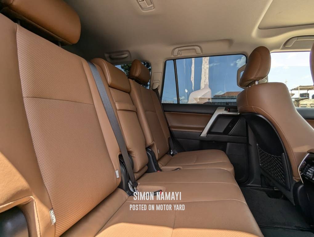 Toyota Land Cruiser Prado 2021 Black