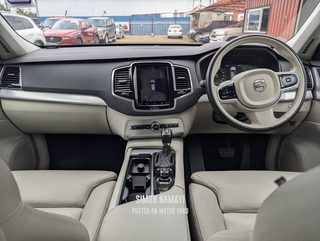 Volvo XC90 2019 White